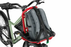 WOOM NOW 4 Moss Green / Formular Red -Outlet SHIMANO Store 3to2 woom NOW front rack EU detail 2022 jpg 01bb6f50 0c76 4f1f a4e3 830130aa3efe 1024x