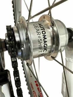 WOOM 3 16" Automagic Purple Hatze 7 WOOM 3 16" Automagic Purple Hatze -Outlet SHIMANO Store IMG 8976 e4f34bfe 2c3c 4b78 9863 25ea8bdb5c58 1024x