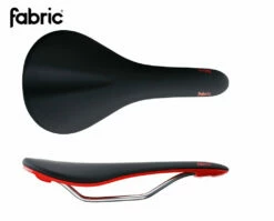 FABRIC SCOOP ELITE FLAT SADDLE Black Red
